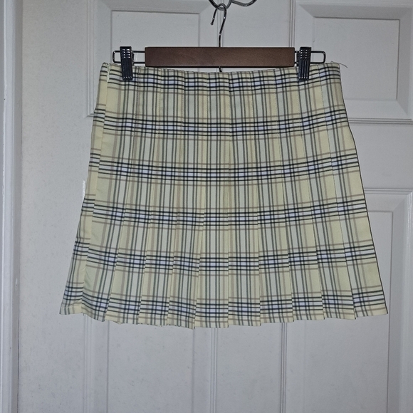 No boundaries plaid New with tags skirt 5$/25 - Picture 1 of 3